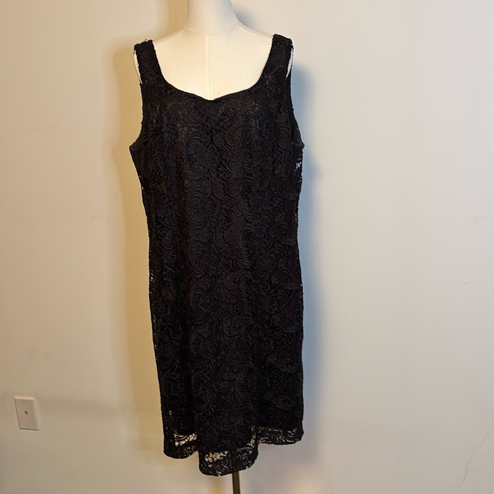Tahari Arthur S Levine Luxe black fancy dress size 18